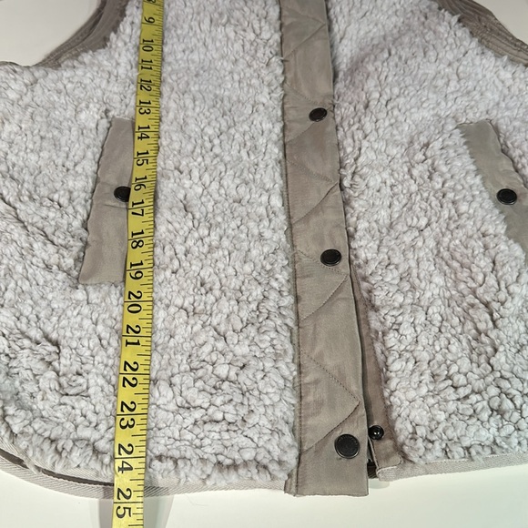 BLANKNYC Teddy Vest - Picture 11 of 14